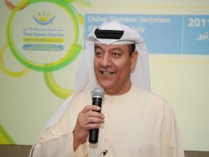 ابراهيم صالح، المنسق العام للمهرجانات، نائب المدير التنفيذي لمؤسسة دبي للفعاليات والترويج التجاري في دبي، متحدثاً خلال المؤتمر الصحفي