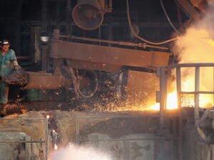 توقعت ''سابك'' أن يتم البدء في الإنتاج التجاري للمشروع في كل من مدينة الجبيل الصناعية ومدينة الملك عبد الله الاقتصادية في رابغ خلال الربع الرابع من عام 2018، مشيرة إلى أن تمويل المشروع سيكون ذاتيا ومن قروض تجارية