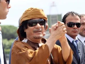القذافي مصمم على البقاء