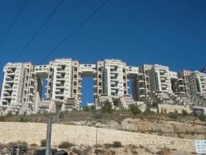Ma'ale Adumim (picture courtesy of www.monabaker.com)