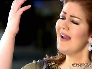 Mayada Al Hinawi sings for Kurdistan.