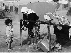 الجزيرة: الفلسطينيون تنازلوا عن حق العودة 