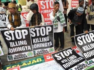 Protests in Indonesia to stop the killing of Muslim Rohingyas in Myanmar