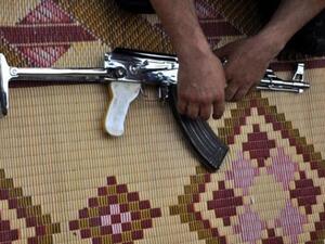 Arriving for EU foreign ministers’ talks Monday, British Foreign Secretary William Hague called for changes to the existing arms ban “so that we can provide a broader range of support to the (Syrian) National Coalition.”