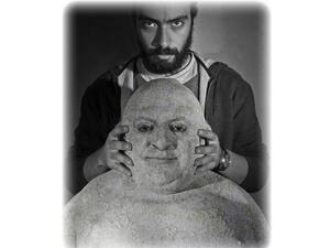 Omar El-Moutaz with one of the characters of No Exit (Photo by Sarah Khalil)