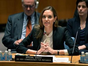 Angelina Jolie speaks to the U.N. about war zone rape atrocities (AFP PHOTO/Stan HONDA)