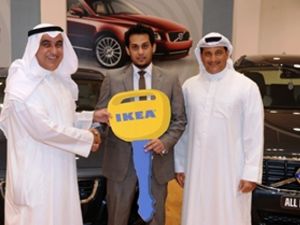 One of the Volvo car winners with IKEA executives