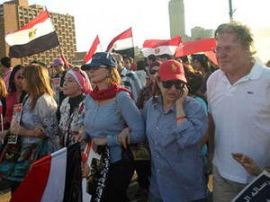 Youssra and Hussein Fahmy took part in pro-Sisi demonstrations in New York. (Image: Moheet.com)