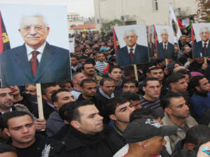 عباس: نتمسك بالثوابت 