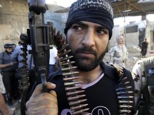 احد مقاتلي الجيش السوري الحر في حلب
