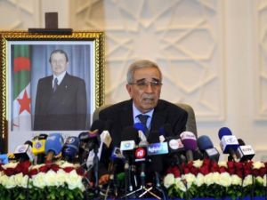 وزير الداخلية الجزائري دحو ولد قابلية