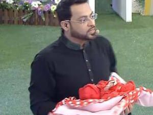 A snapshot from Hussain’s show, Aman Ramzan, where he gives away free babies. (Image: Facebook)