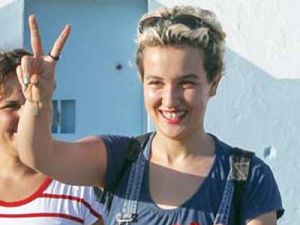 امينة تنفصل عن منظمة فيمن وتتهمها بمعاداة الاسلام 