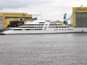 The yacht Azzam in its German shipyard. (Wikimedia Commons: Chris Karsten)