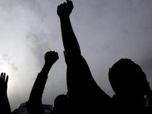 شيعة بحرينيون يتظاهرون في ميدان اللؤلؤة 