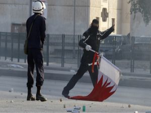 الحكومة البحرينية تنفي قمع مسيرات بالرصاص