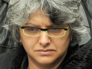 بسمة الخلفاوي أرملة المحامي والمعارض اليساري التونسي شكري بلعيد