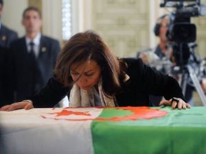 النظرة الاخيرة على جثمان بن بلة  النظرة الاخيرة على جثمان بن بلة