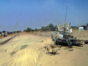 جثث لمتمردين في مدينة بور
