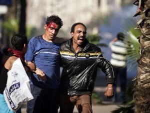 اشتباكات بين انصار ومعارضي مرسي في القاهرة
