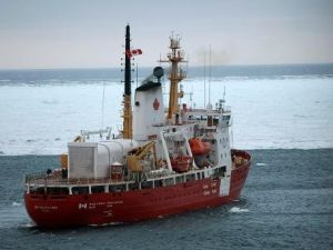 سفينة تابعة لقوات خفر السواحل الكندية
