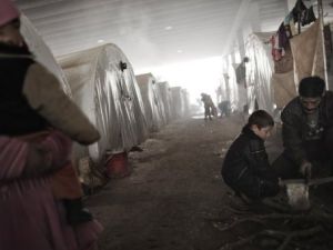 المدنيون في سوريا يتعرضون لقصف عنيف ويحتاجون لادوية واغذية