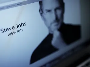 Linking Steve Jobs to the Prophet Mohammad (PBUH). Abdul Fattah John Jandali belongs to a prominent Sunni family from Homs. The family is a direct descendent of the Prophet Mohammad.(PBUH)