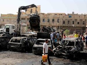 قتل 55 شخصا في أكثر من عشرة تفجيرات في العراق يوم الأحد