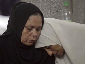 قريبتان لضحايا سقطوا خلال قمع قوات الامن لانصار مرسي في القاهرة
