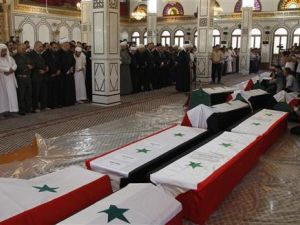 صلاة الجنازة على ضحايا تفجيري دمشق في مسجد العثمان بالعاصمة السورية
 صلاة الجنازة على ضحايا تفجيري دمشق في مسجد العثمان بالعاصمة السورية