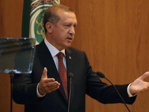 رئيس الوزراء التركي رجب طيب اردوغان في مقر الجامعة العربية في القاهرة