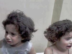 اطفال ناجين من مجزرة دوما 