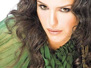 Egyptian actress Donia Abdel Aziz will be trying her hand at presenting in a new entertainment show