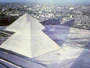 Snow on the pyramids, what?! Everything in Egypt, including the entertainment industry, pretty much stopped for three days as the shock and stress of a snow covered country set in. (Image: Twitter)