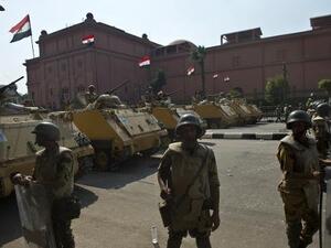 جنود مصريون في ميدان التحرير
