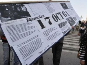 هولاند يقر "بالقمع الدموي" لمتظاهرين جزائريين في باريس في 1961 