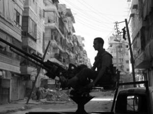 مقاتل من الجيش الحر في حلب