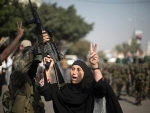 عرض عسكري لكتائب عز الدين القسام في مخيم جباليا
