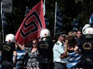 تظاهرة لنشطاء من حزب الفجر الذهبي في اثينا
