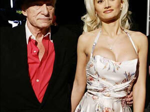 هولي وصدرها