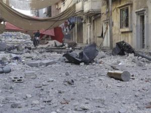 اثار للدمار في وسط حمص 
