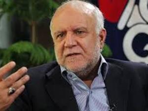 Oil Minister Bijan Zanganeh ordered a "widespread review" of the oil contract process shortly after he took office in August in an effort to revive investment in Iran's oil sector (Courtesy of Press TV)