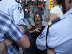 118 من النشاطين المناصرين للفلسطينيين ينتظرون الطرد