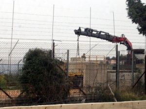 الحدود بين اسرائيل ولبنان عند بوابة فاطمة 
 الحدود بين اسرائيل ولبنان عند بوابة فاطمة