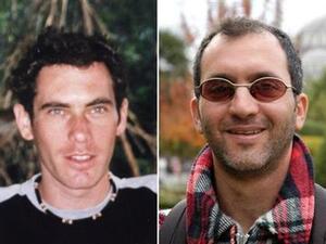 صورة مجمعة للجنديين الاسرائيليين الداد ريجيف وايهود جولدفاسر (يمينا) 