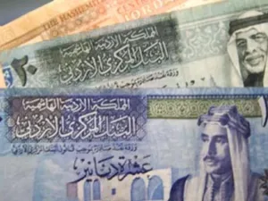 تسبب ارتفاع إجمالي الدين الداخلي في نهاية شهر تموز بنحو 793 مليون دينار، وارتفاع إجمالي الودائع لدى البنوك بحوالي 70.9 مليون دينار، بارتفاع صافي رصيد الدين العام الداخلي ضمن الموازنة العامة