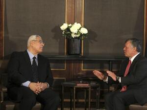 العاهل الاردني الملك عبد الله الثاني خلال استقباله الرئيس المصري المؤقت عدلي منصور في عمان