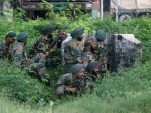 هجوم مزدوج على مراكز امنية هندية في كشمير