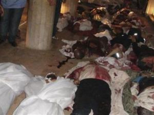 جثامين قتلى سقطوا في قصف القوات الحكومية لمنطقة دوما قرب دمشق يوم الخميس
