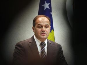 انور خوجة وزير خارجية كوسوفو في تيرانا 
 انور خوجة وزير خارجية كوسوفو في تيرانا